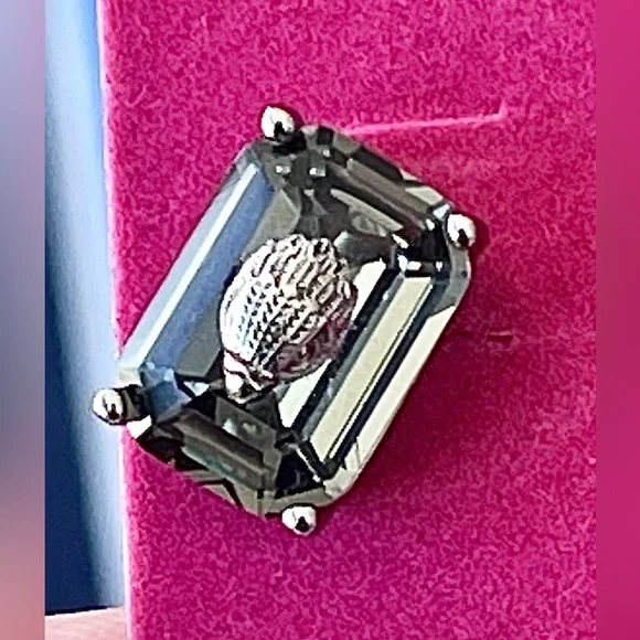 Kurt Geiger Earrings NEW W/tag Olive green Crystal Stud/gunmetal silver setting - Picture 6 of 12